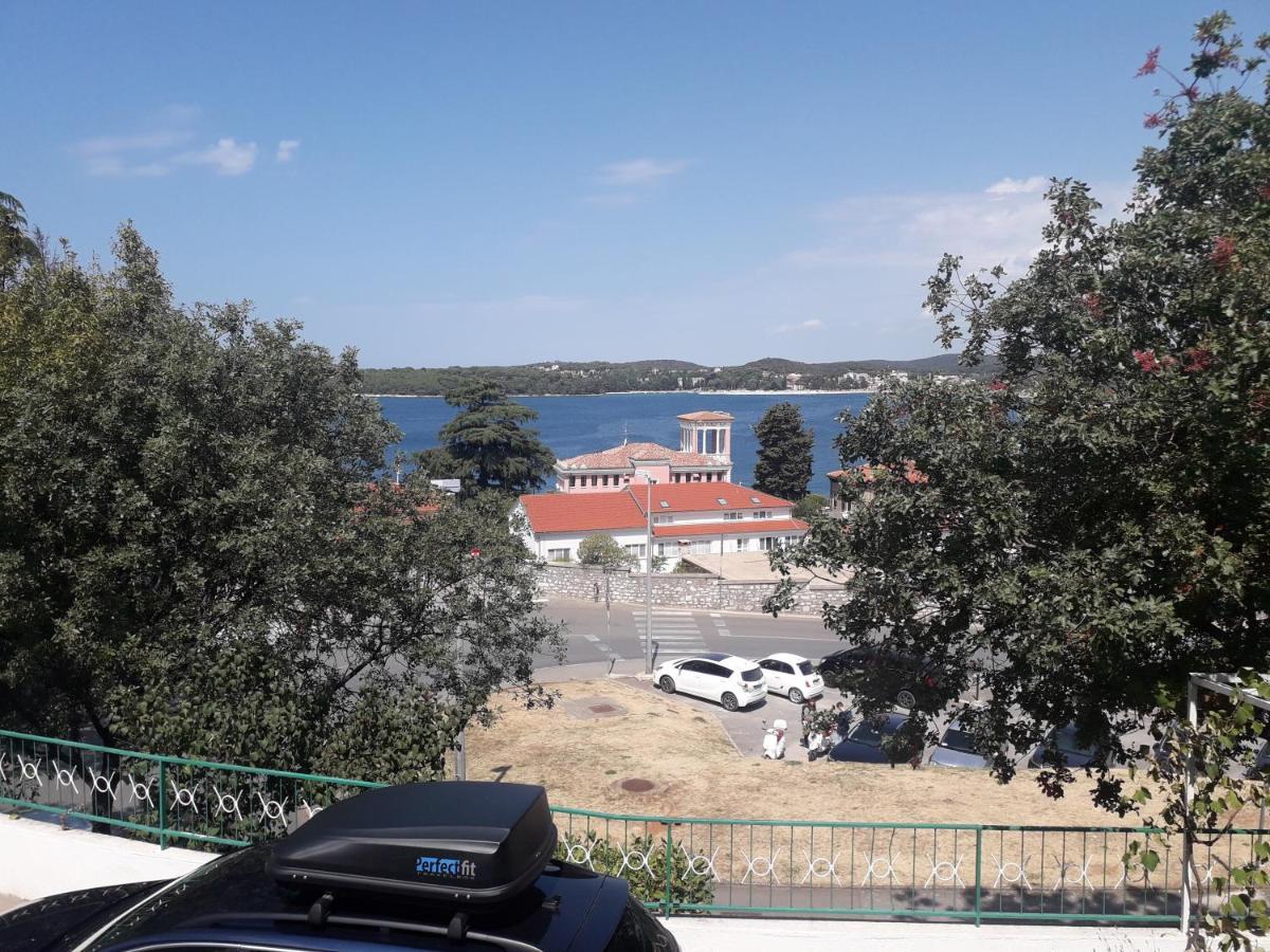 Appartamento Marta Rovigno Esterno foto